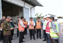 Pj. Gubernur Samsudin Pantau Ketersediaan Pupuk di Gudang Pupuk Lini III GPP Pringsewu, Pastikan Stok Cukup untuk Menjaga Produktivitas Pertanian