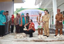 Pj.Gubernur Samsudin Resmikan Pembangunan Masjid Baiturrasyid Pringsewu