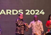 Dinilai Berhasil dalam Pengembangan Daerah dan Menjalin Hubungan Baik dengan Media Massa, Pj. Gubernur Samsudin Raih Penghargaan JMSI Award 2024
