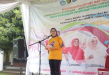 Unila Gelar Senam Bersama dan Pelatihan Eco Enzyme Dalam Rangka Memperingati Hari Ibu ke-96