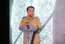 Dirjen Bina Keuangan Daerah Agus Fatoni Terima Penghargaan dari Kementerian BUMN sebagai Pembina Samsat Nasional