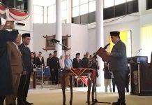 Real Kalbadi Ketua DPRD Way Kanan Resmi Melantik Elyas Yusman Dan Haprin Menjadi Aggota DPRD Pergantian Antar Waktu( PAW ) sisa Jabatan 2024-2029