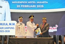 Gubernur Lampung Rahmat Mirzani Djausal dan Mantan Pj. Gubernur Samsudin Lakukan Serah Terima Jabatan di Jakarta, Diikuti Sertijab Ketua TP PKK dari Ibu Maidawati Samsudin kepada Ibu Purnama Wulan Sari Mirzani Djausal