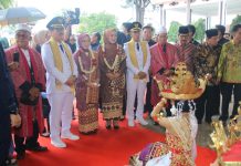 Budaya Kearifan Lokal Sambut Kedatangan Hamartoni – Romli