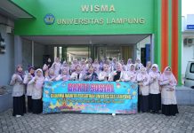DWP Unila Salurkan 170 Paket Sembako di Bandar Lampung