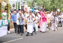 Semarak Hari Jadi Lampung Utara, Ribuan Warga Tumpah Ruah Saksikan Pawai