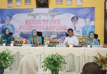 BUPATI LAMPUNG UTARA HADIRI KUNJUNGAN KERJA TP-PKK PROVINSI LAMPUNG DI DESA KEMALO ABUNG