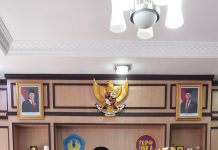 MPBKL Unila Libatkan Tokoh Adat sebagai Penguji Tesis, Perkuat Kolaborasi Akademik dan Budaya Lokal