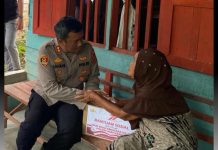 Jelang Hari Bhayangkara Ke-79, Kapolres Way Kanan dan PJU Gelar Bansos Bagikan Paket Sembako
