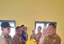 BAPENDA Way Kanan Serahkan DHKP dan SPPT PBB 2025 SE Kecamatan Negeri Agung