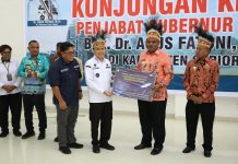 Pj Gubernur Papua Agus Fatoni Ajak Masyarakat Aktifkan Media Sosial, Sebarluaskan Informasi yang Baik dan Positif