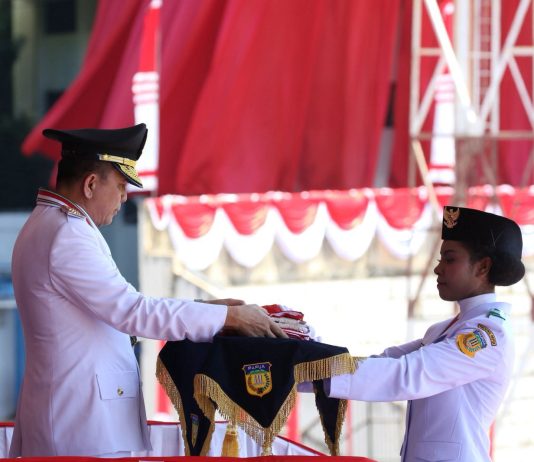 Upacara HUT RI ke-80, Pj Gubernur Papua Agus Fatoni Ajak Jaga Iklim Kondusif Masyarakat