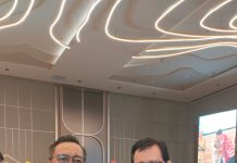 Sekdaprov Lampung Raih Penghargaan Sekda Terbaik Kategori Vision Pada ASKOMSI Digital Leadership Government Award 2025