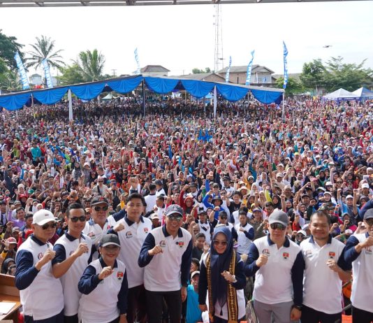Ribuan Masyarakat Mesuji Ikuti Jalan Sehat Bersama Gubernur Lampung, Peringati HUT ke-17 Kabupaten Mesuji