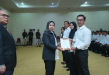 Unila Serahkan SK PPPK Paruh Waktu 2025