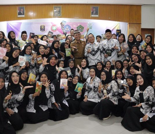 Ketua TP. PKK Provinsi Lampung Lantik Ibunda Guru Kota Metro, Tegaskan Komitmen Perkuat Ekosistem Pendidikan Berkarakter