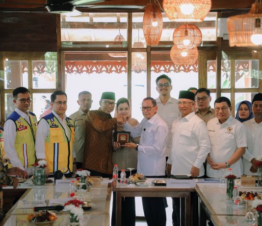 Gubernur Rahmat Mirzani Djausal bersama Rombongan Komisi V DPR RI Tinjau Exit Tol Lematang,Tanjung Bintang, Lampung Selatan