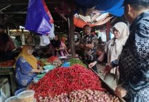 Pantau Harga Sembako Di Pasar Pagi Baradatu Cenderung Stabil