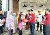 Henry Kurniawan Yuza Ketum Willys Lampung Community Pimpin Langsung Pembagian Baksos di Beberapa Titik
