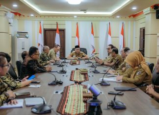 Terima Jajaran Pengurus Kagama Lampung, Gubernur Rahmat Mirzani Djausal Dorong Penguatan Kolaborasi Lintas Sektor dalam Percepatan Hilirisasi Komoditas dan Pembangunan Berbasis Desa