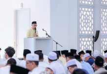 Shalat Ied Bersama Ribuan Masyarakat Lampung, Gubernur Rahmat Mirzani Djausal Ajak Masyarakat Perkuat Kepedulian dan Persatuan di Momentum Idulfitri 1447 H
