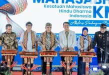 Hadiri Mahasabha XIV Kesatuan Mahasiswa Hindu Dharma Indonesia, Gubernur Rahmat Mirzani Djausal Tegaskan Komitmen Mendorong Peran Generasi Muda sebagai Motor Penggerak Pembangunan Daerah