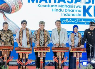 Hadiri Mahasabha XIV Kesatuan Mahasiswa Hindu Dharma Indonesia, Gubernur Rahmat Mirzani Djausal Tegaskan Komitmen Mendorong Peran Generasi Muda sebagai Motor Penggerak Pembangunan Daerah