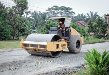 Dari Bangun Jalan Hingga Jaga Jalan: Strategi Gubernur Mirza Wujudkan Jalan Provinsi Mantap 98% di Lampung Tengah