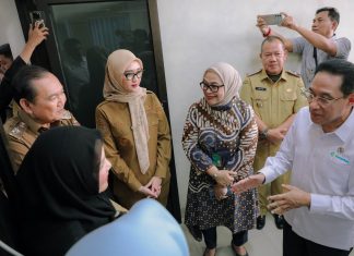 Wagub Jihan Nurlela Dampingi Wamenkes Benjamin Paulus Octavianus dan Wamendagri Akhmad Wiyagus Tinjau Fasilitas Pelayanan Kesehatan, Perkuat Sinergi Penanganan Penyakit Menular di Lampung