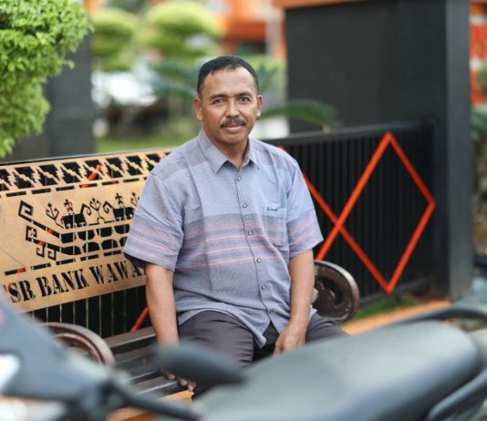 Berangkat Subuh dari Pesawaran, Buruh Tani Antar Putri Ikuti UTBK di Unila Demi Masa Depan Lebih Baik
