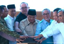 Sekdaprov Marindo Kurniawan Ikuti Prosesi Peresmian Operasionalisasi 1.061 Kopdes Merah Putih oleh Presiden Prabowo Subianto, Lampung Dukung Penuh Percepatan Pembentukan Kopdes melalui Pemanfaatan Aset Milik Pemda