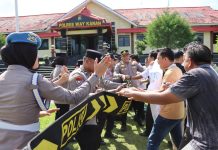 Polres Way Kanan Peringati Hari Buruh adakan Simulasi Pengamanan