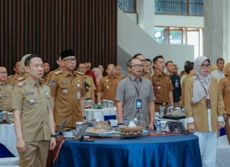 Gubernur Rahmat Mirzani Djausal Pimpin High Level Meeting Tim Percepatan dan Perluasan Digitalisasi Daerah, Tekankan Digitalisasi untuk Optimalkan PAD dan Pelayanan Publik