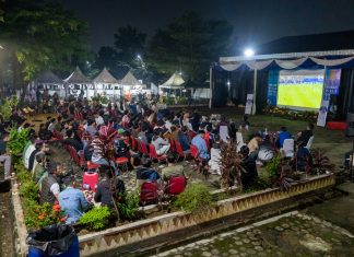 Meriah dan Penuh Kebersamaan, Nobar Piala Dunia di PKOR Way Halim Disambut Antusias Warga
