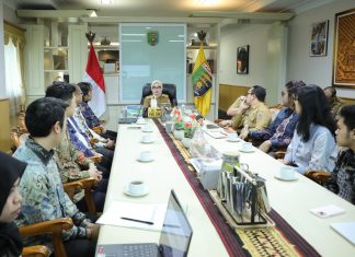 Wagub Jihan Nurlela Terima Kunjungan Yayasan BoemiKita dan GGGI Indonesia, Bahas Optimalisasi TPS3R untuk Pengelolaan Sampah Terintegrasi di Provinsi Lampung