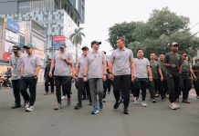 Gubernur Mirza Ikuti Gerak Jalan Sehat Peringatan HUT ke-1 Kodam XXI/Radin Inten dan HUT ke-81 RI