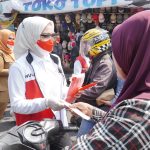 Peduli Warga Terdampak Abu Vulkanik, Purnama Wulan Sari Bagikan 10.000 Maskerp